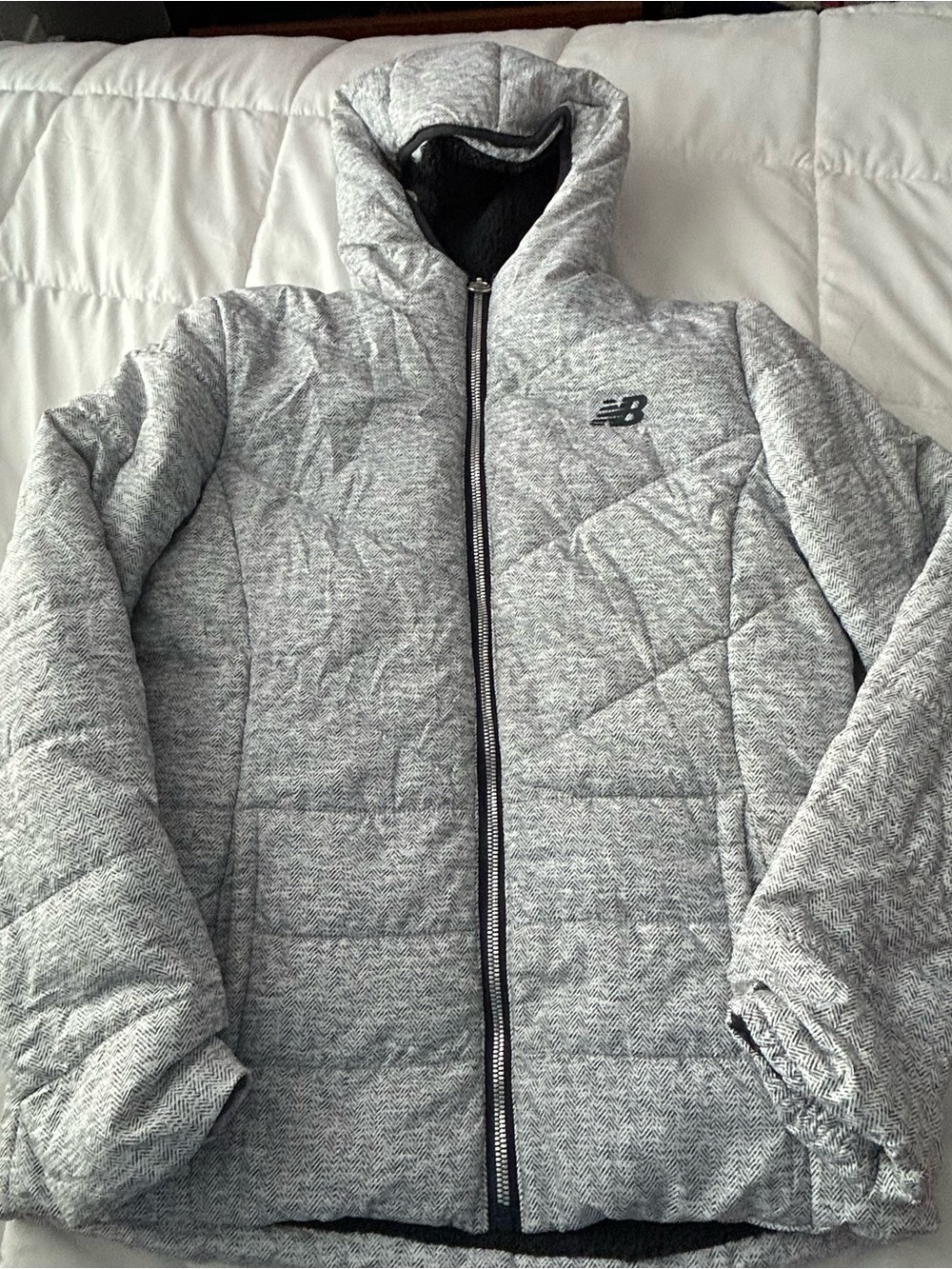 New Balance Men’s Light Gray Quilted Hooded Puffer Jacket